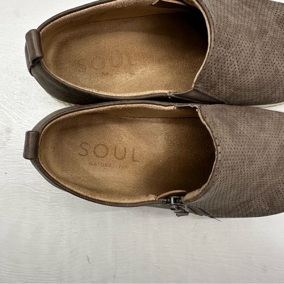 SOUL Naturalizer Turner Taupe Slip On Sneaker Perforated Side Zip Shoes Womens 8 - Picture 4 of 8